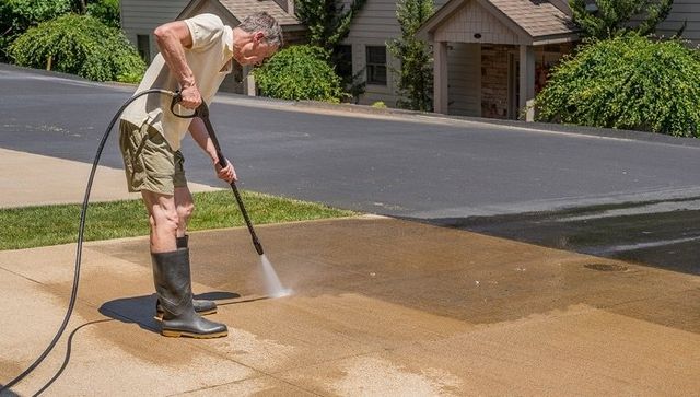 Pressure Washing - pressure washing Anderson CA, power washing Redding CA, driveway cleaning Shasta County, deck cleaning, pressure wash near me